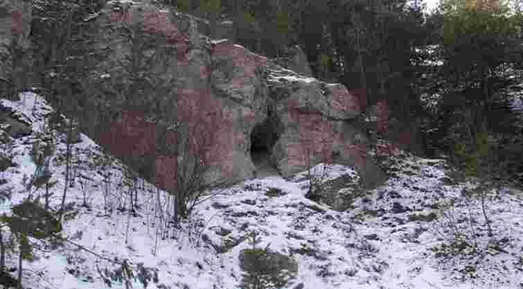 На Тернопільщині міськрада незаконно привласнила землю навколо печери «Кришталева»