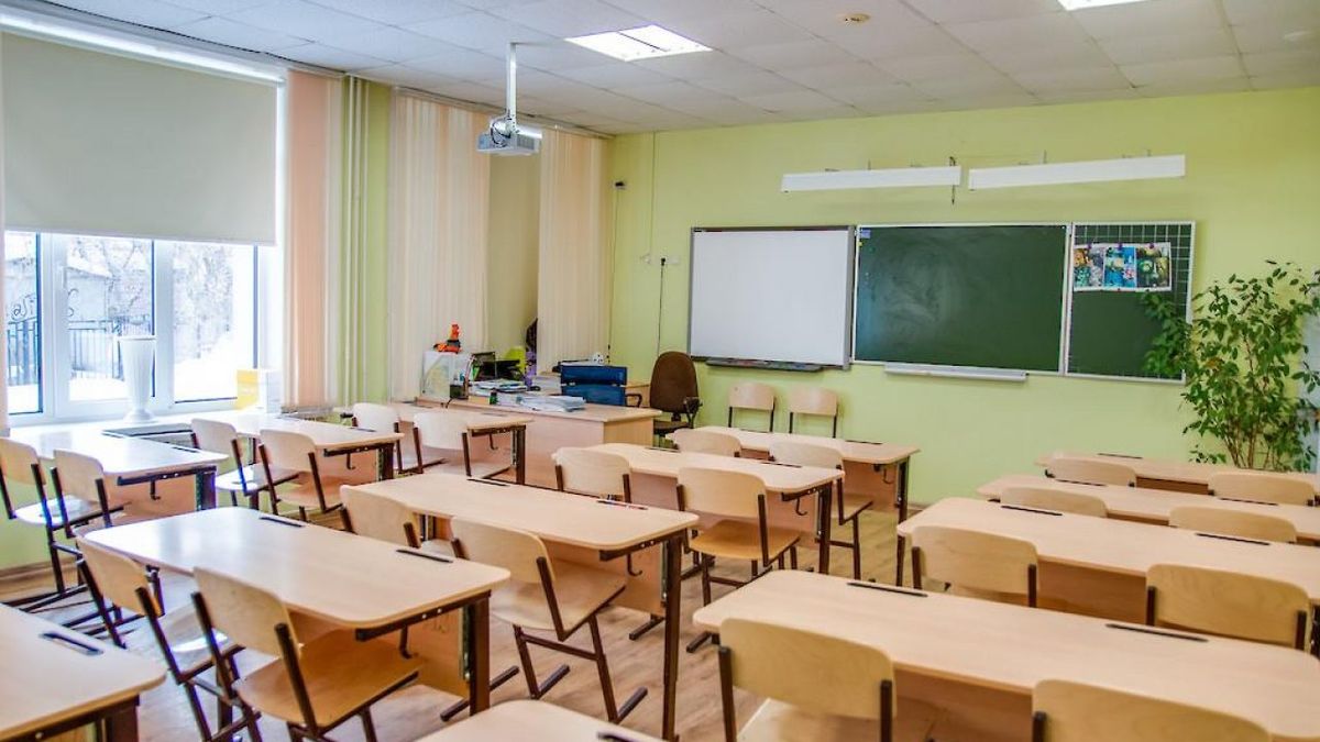 Через негоду уряд рекомендував школам і підприємствам перейти на дистанційний формат
