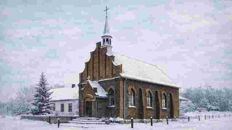 Лютеранська кірха німецької колонії Унтервальден, що стала православною церквою