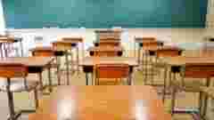 Школи Луцька та Волині перевели на дистанційне навчання через негоду