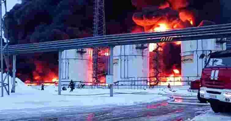 Безпілотники атакували нафтобазу у Волгоградській області