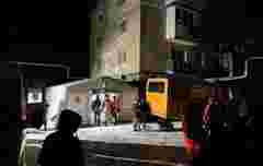 Через атаку РФ на Одесу в частині міста зникло світло, є поранені