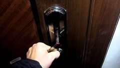 У Тернополі жінка на добу зачинила своїх чотирьох дітей у квартирі