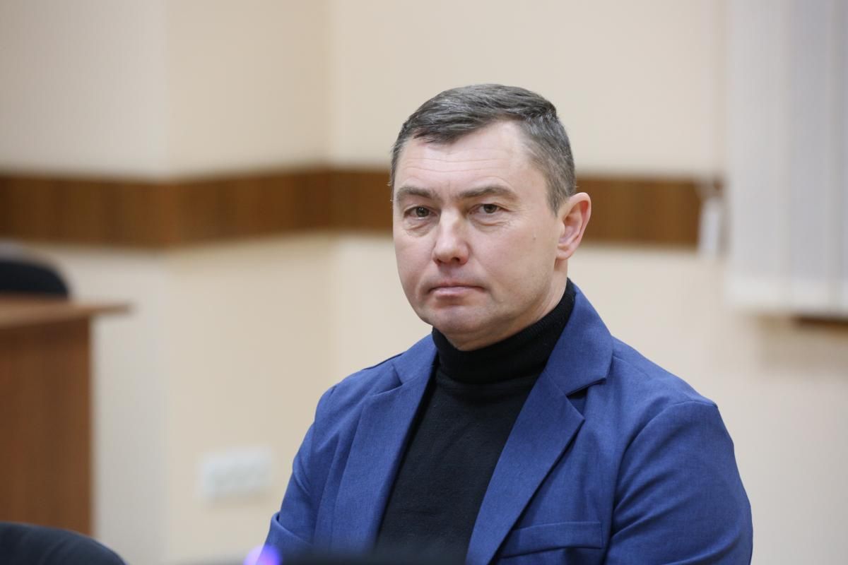 Кандидат у Львівський апеляційний суд написав у дисертації, що чоловіки можуть виношувати дітей