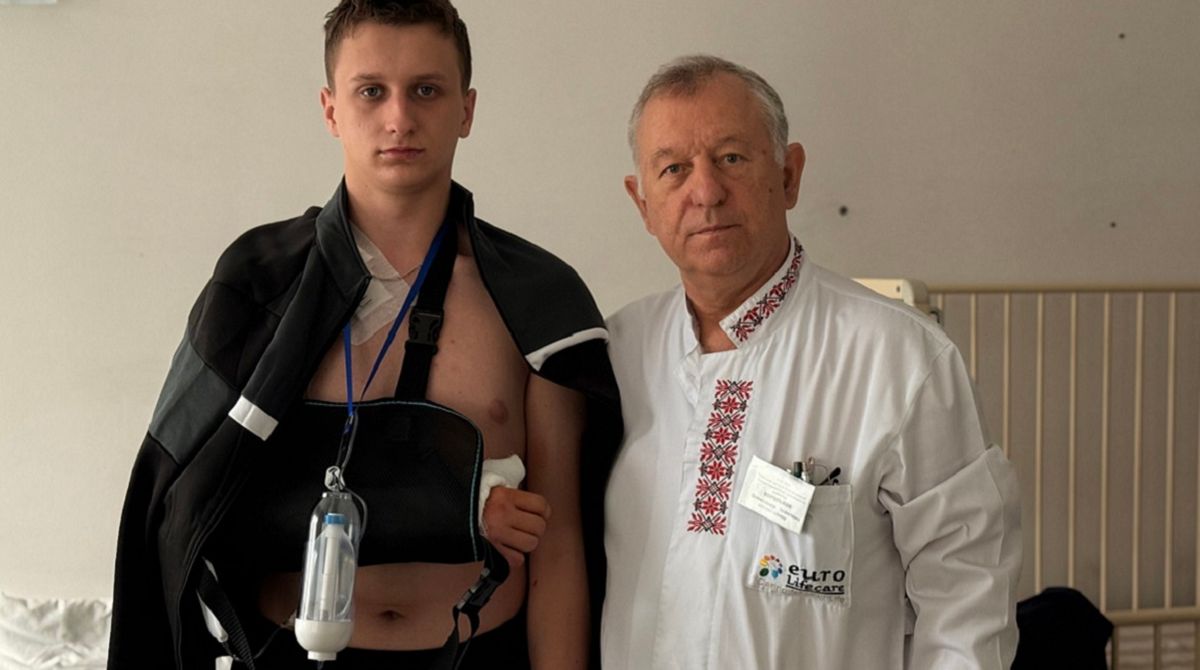Лікарі Львова вперше застосували унікальну методику для зрощення кістки у 17-річного пацієнта