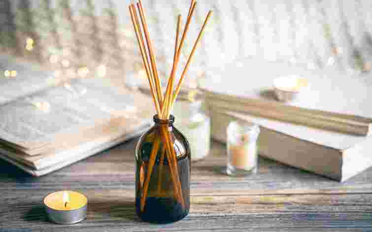 Секрети затишку: як прибрати сторонні запахи й наповнити дім приємним ароматом