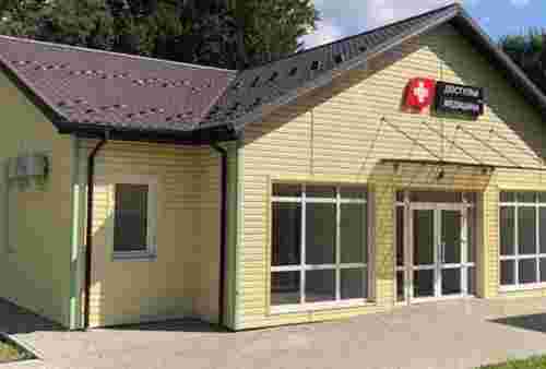 Директору київської фірми оголосили підозру за розкрадання на будівництві амбулаторії в Карпатах