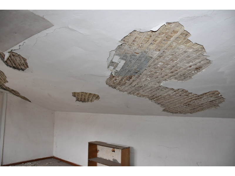 Приміщення перебуває в аварійному стані та потребує капітального ремонту (фото Фонду держмайна)