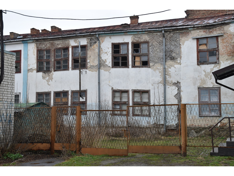 Приміщення перебуває в аварійному стані та потребує капітального ремонту (фото Фонду держмайна)