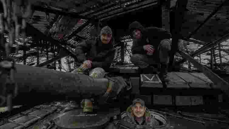 Бійці ЗСУ затрофеїли російський танк Т-80