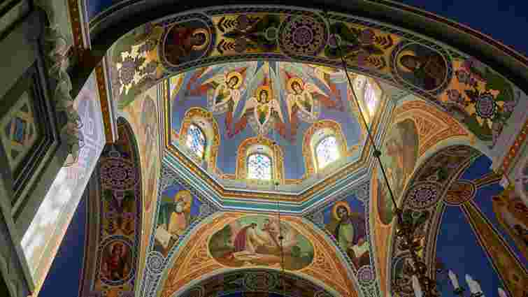 Сецесійна церква Борислава з вітражами Петра Холодного