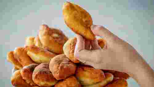 Запамʼятайте ці два правила, і смажені пиріжки ніколи не будуть сирими всередині