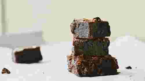 Готуємо ідеальний брауні: чому десерт не пропікається або виходить сухий