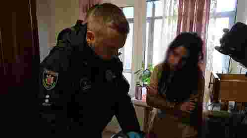 Мешканка Запоріжжя продала закарпатці своє немовля