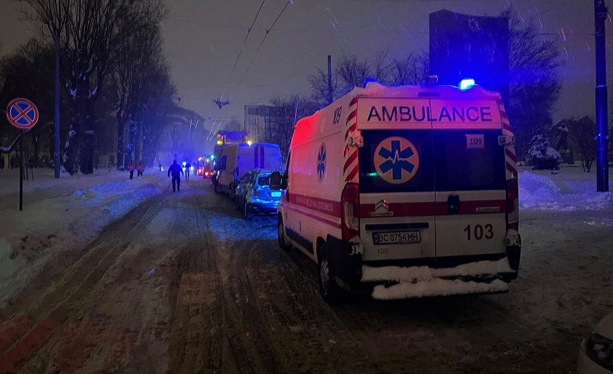Через ворожу атаку у Львові перекрили для руху дві вулиці