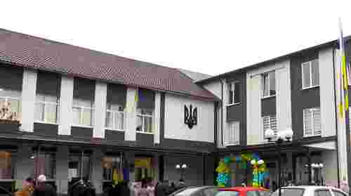 На Закарпатті керівник відділу освіти 5 років привласнював премії вчителів та директорів шкіл