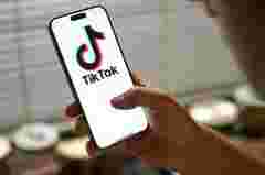 На Львівщині оштрафували матір через відео доньки під російську музику