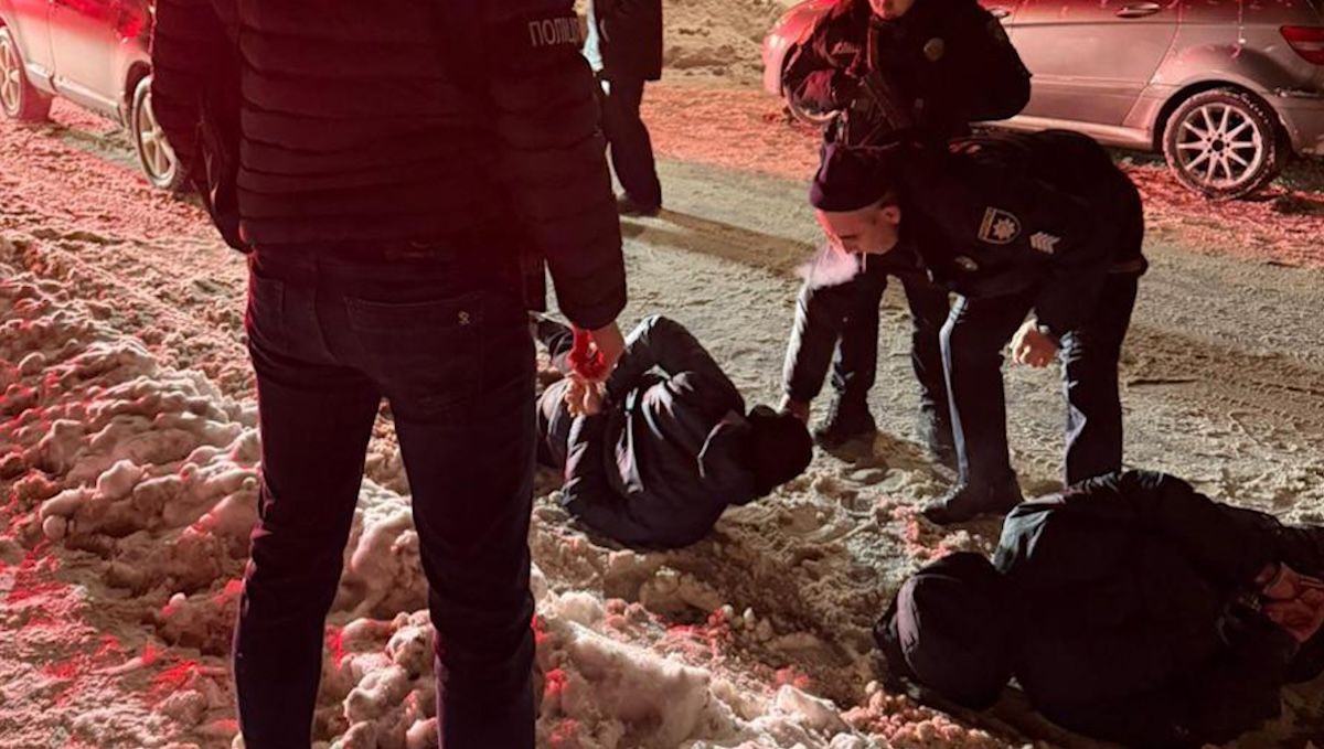 Поліція затримала львів’ян, які викрали людину та вимагали 25 тис. доларів викупу