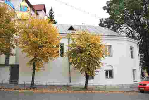 Прокуратура у суді вимагає зберегти від знищення колишній єврейський шпиталь у Тернополі