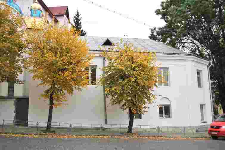 Прокуратура у суді вимагає зберегти від знищення колишній єврейський шпиталь у Тернополі