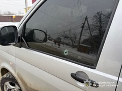 Поліція встановила особу чоловіка, який розстріляв бус ТЦК біля Львова