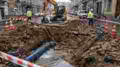 Через прорив водопроводу у центрі Львова близько 30 вулиць без води