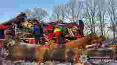 На Львівщині водій рейсового автобуса із 25 пасажирами з’їхав з дороги та скоїв ДТП