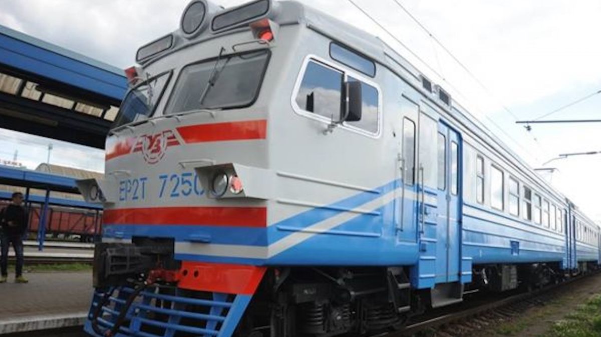 На Львівщині тимчасово скасували кілька приміських поїздів