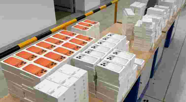 Данило Гетьманцев звинуватив мережу «Ябко» у контрабанді iPhone