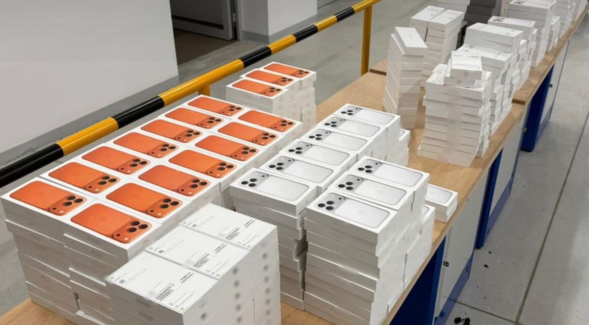 Данило Гетманцев звинуватив мережу «Ябко» у контрабанді iPhone