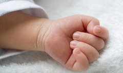 Лучанин на смерть отруїв алкоголем дворічного сина співмешканки