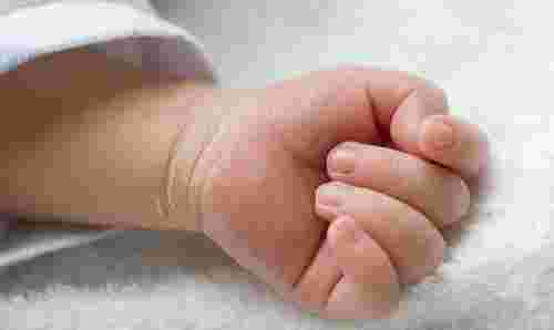 Лучанин на смерть отруїв алкоголем дворічного сина співмешканки