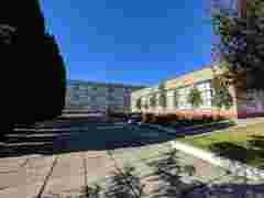 Суд оштрафував батьків учнів за перекинуте відро зі сміттям на асистента педагога у Шептицькому