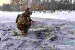 Поблизу залізниці на Рівненщині знешкодили дві протитанкові міни