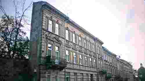 Три будинки-кораблі Личакова: де у Львові можна побачити плоскі камʼяниці