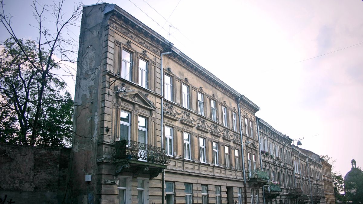 Три будинки-кораблі Личакова: де у Львові можна побачити плоскі камʼяниці
