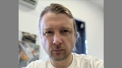 Політтехнолог Петров звільнився з меморіального кладовища після скандалу з бронюванням