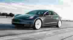 Попит на вживані автомобілі зі США в Україні зріс майже на 50%
