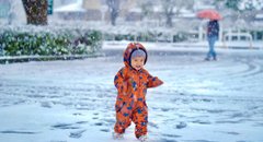 Діти і холод: як не допустити гіпотермії у немовлят та дітей раннього віку