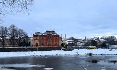 На березі річки в центрі Ужгорода планують збудувати дамбу і терасу для прогулянок