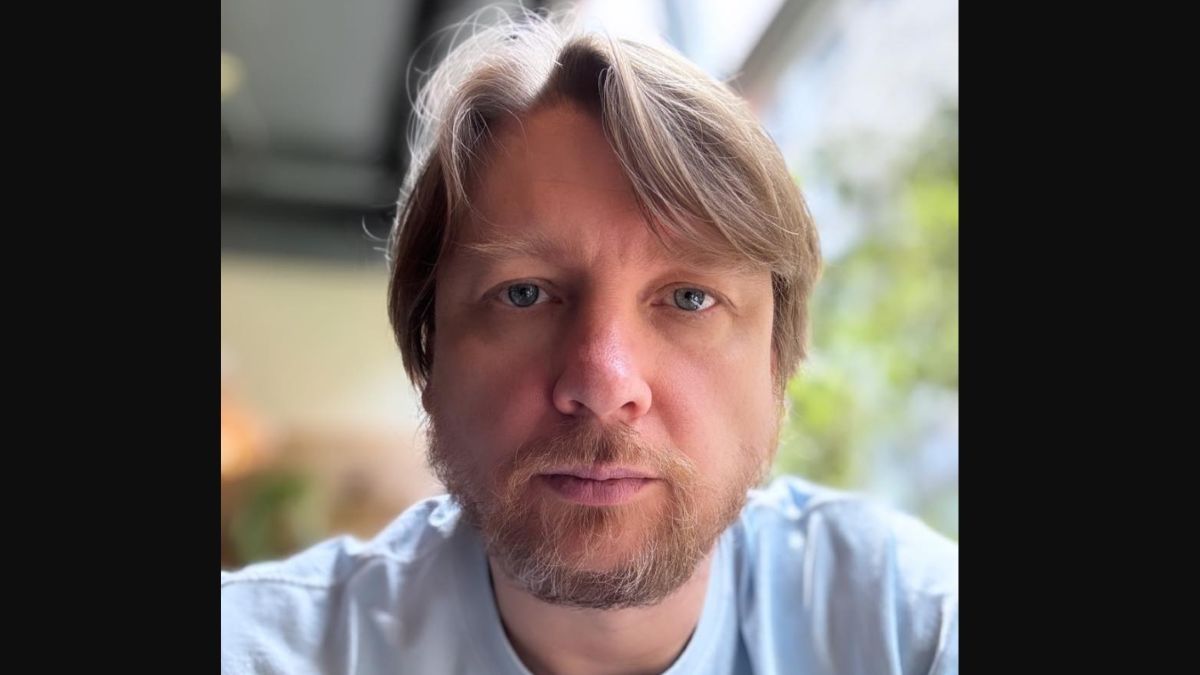 СБУ відкрила справу про держзраду проти ведучого «Ісландії» Володимира Петрова