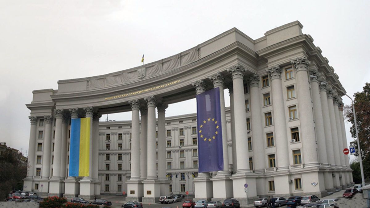 Світовий конгрес українців та МЗС відкрили збір на енергообладнання для України
