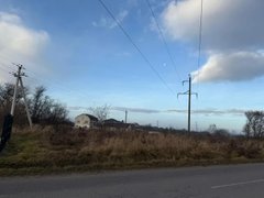 Родина депутата Львівської районної ради купила землю в Милятичах