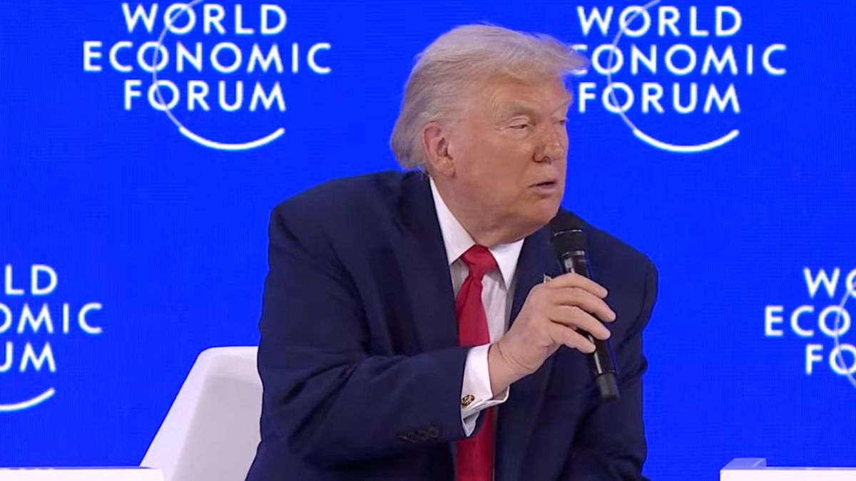 Дональд Трамп у Давосі назвав себе диктатором