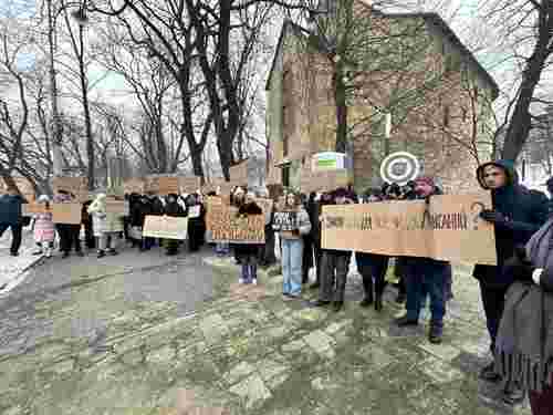 Львівські архітектори вийшли на пікет через виселення Спілки з Порохової вежі