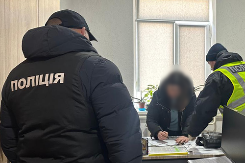 У Вінниці викрили посадовицю ТЦК на вимаганні хабаря в матері загиблого військового