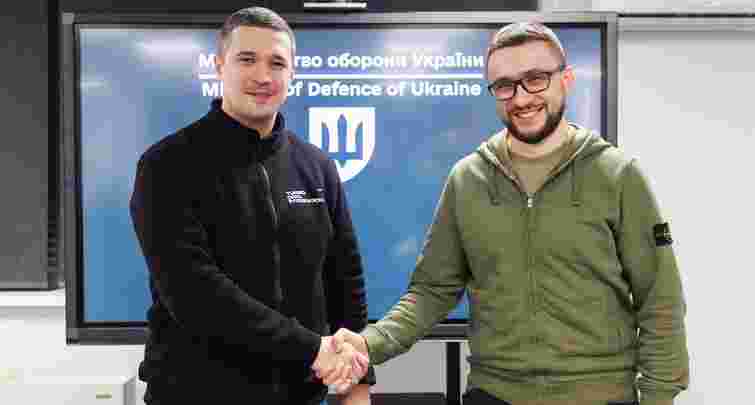 Міністр оборони призначив волонтера Сергія Стерненка своїм радником