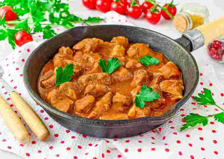 Гуляш з яловичини. Рецепт дня