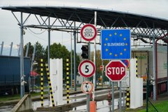 Стали відомі подробиці втечі в ЄС водія рейсового автобуса