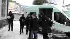 У Славському 22-річний нападник зарізав співмешканку та вдарив ножем сусіда